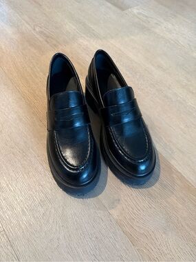 Steve Madden Black Leather Women's Penny Loafers